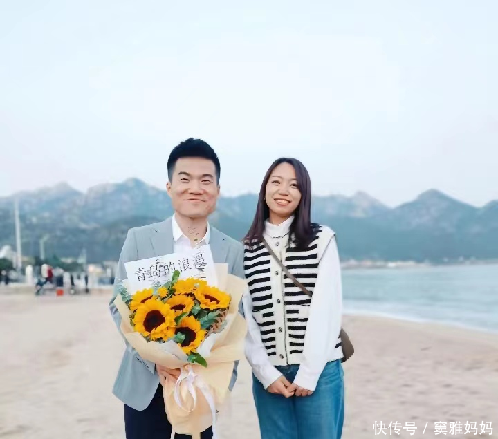 凤 楼 宫 +gov ccn 上面刻着别的凤楼东西海报