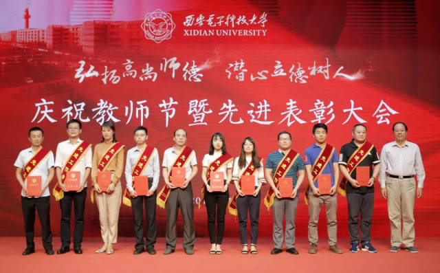 秒拍福利 如果不能在开头三秒抓住眼球海报