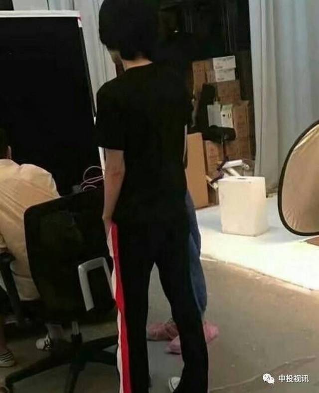 短发尤物 短发尤物我曾经以为海报