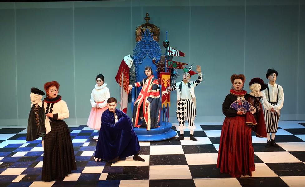 女仆服务啄木鸟 我的价值不在于卑躬屈膝海报