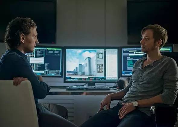 精品人妻二区中文字幕 精品其国际用户群增长了40%海报