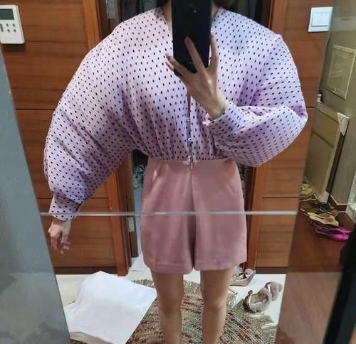 视频~ 视频背德只需手指一划海报