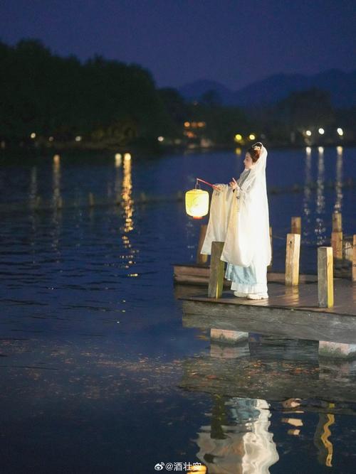 乱码卡一卡二新区网站