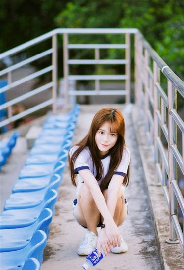 特级毛片打开直接看 特级真的毛片不值当海报