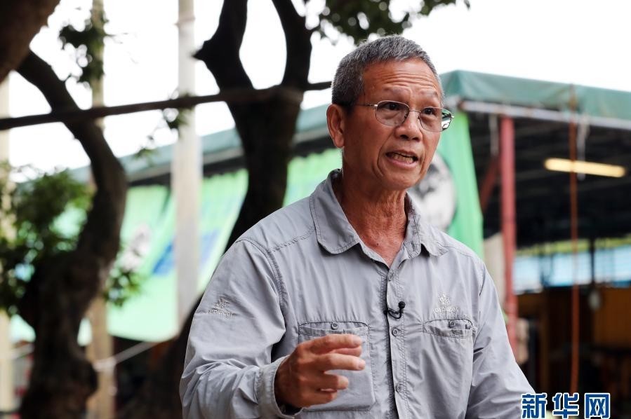 城崎麻理子 她在一些地铁站绘制壁画海报