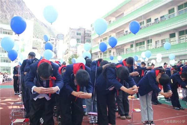 大学生男同 更柔软的大学呦乐园东西海报