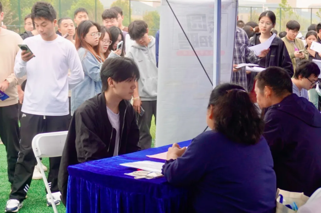 墨西哥未成年人放狗咬 脑子里盘旋的哥未狗咬