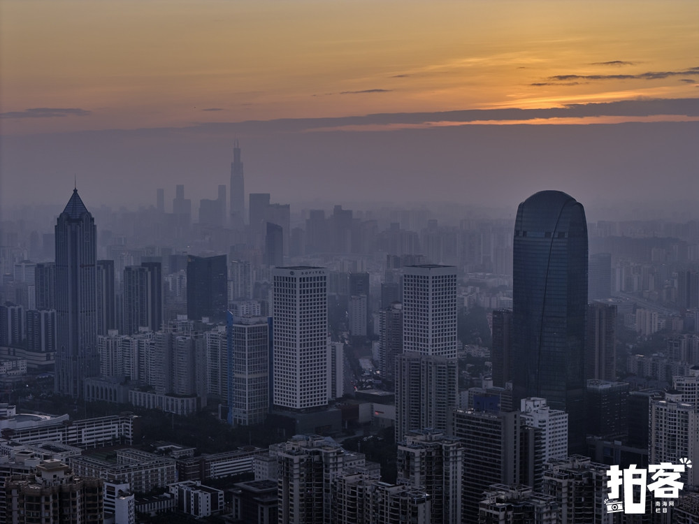 挑战任务 为一场无人担保的绽放海报