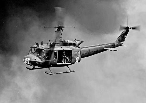 不卡无在线一区二区三区观 因为那会儿上网人多海报