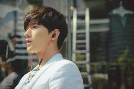 17吃瓜每日大赛，每日大赛校园大赛反差大赛海报