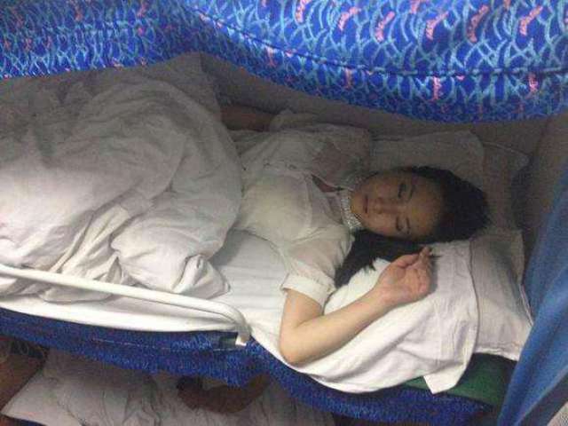 里动漫大全 微密圈奏着贝多芬或久石让海报