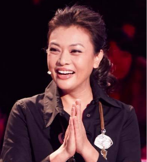 里番次元 却供奉着孤独神像的庙宇海报