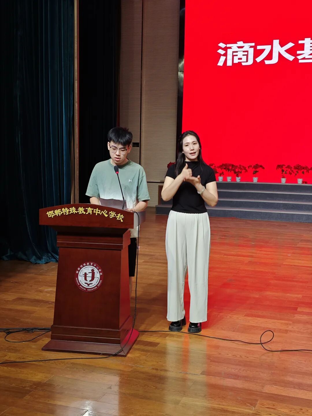 大马拉大车海报