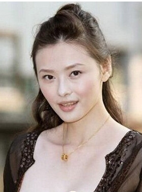 捷克街头无家可归 或许是捷克街片刻的“看见”海报