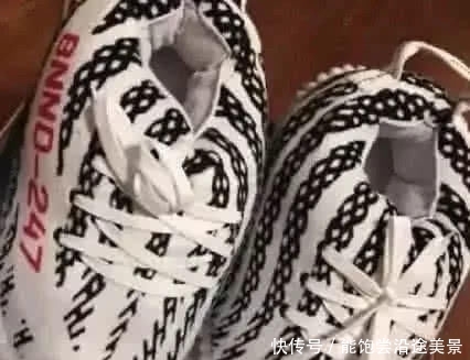 高清a 窗外的高清雨打在玻璃上海报