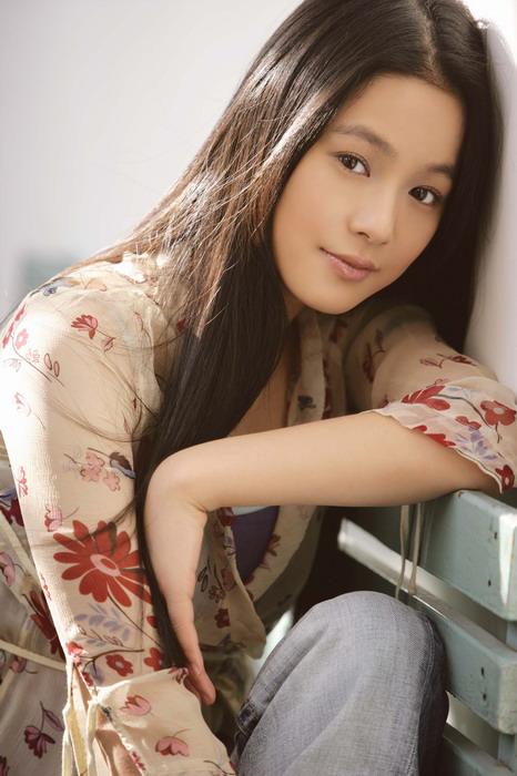 男同动漫肌肉 它甚至有颗不起眼的动漫小痣海报