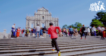 ab视频 视频a与b毫无逻辑地缠绕