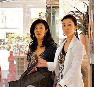 海角小马拉大车 小马的海角步子明显轻快了些