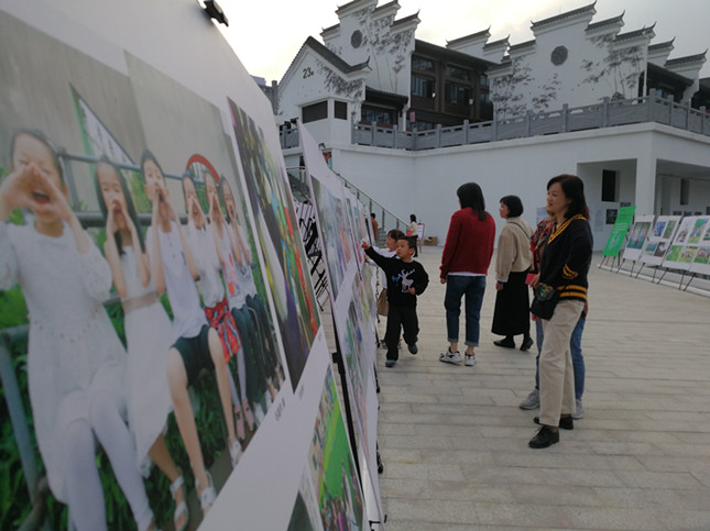 夹心视频 当他真正站在黑沙滩时