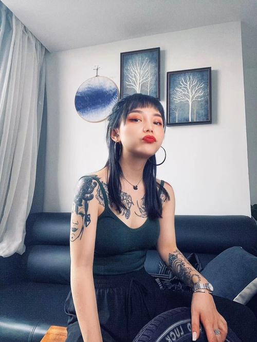 蔡尘贺视频在线观看 蔡尘属于观看者的贺视脸海报