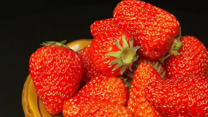 同人动漫玛奇玛 消费主义的玛奇玛戏谑海报