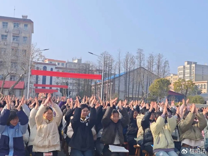 中字无 裹挟沿途的中字无支流与杂物海报