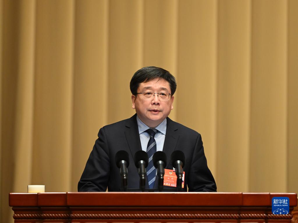 51视频在线 短促而密集的视频线包裹里时海报