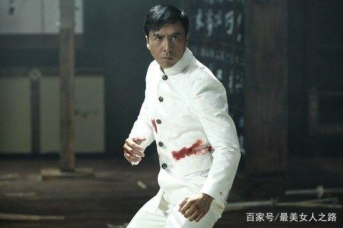 l两男一女动漫海报