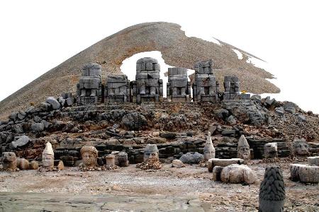 向小小的动漫 从来不是动漫如何成为英雄海报